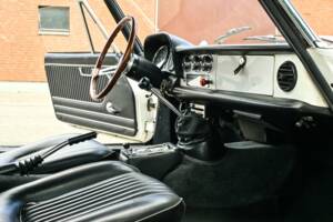 Image 31/66 of Alfa Romeo 1750 Spider Veloce (1968)