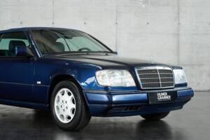 Bild 22/50 von Mercedes-Benz E 200 (1996)