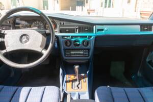 Imagen 56/69 de Mercedes-Benz 190 E (1988)