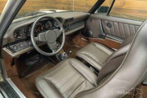 Image 2/19 of Porsche 911 SC 3.0 (1983)