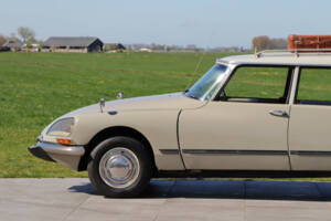 Image 36/50 of Citroën ID 21 Break (1967)