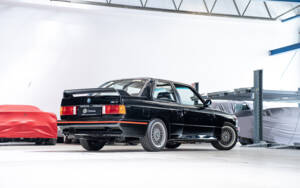 Image 90/91 of BMW M3 Sport Evo (1990)