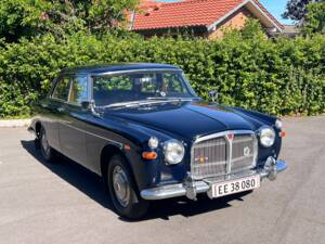 Image 2/14 of Rover 3 Litre Mk II (1965)