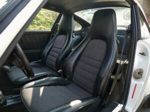 Bild 13/23 von Porsche 911 Carrera 3.2 (1985)