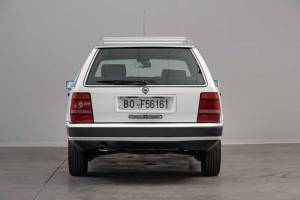 Image 10/28 of Lancia Thema Station Wagon 16V (1991)