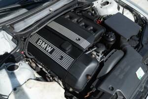 Image 47/50 of BMW 320Ci (2001)
