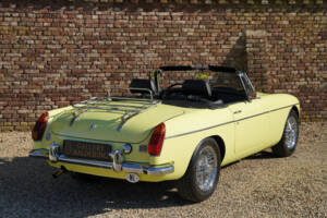 Image 21/50 de MG MGB (1977)