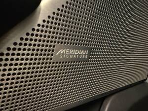 Obraz 16/18 pojazdu Land Rover Range Rover Velar SVAutobiography (2019)