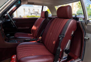 Image 21/23 of Mercedes-Benz 380 SL (1985)