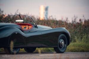 Image 6/20 of Jaguar XK 120 OTS (1950)