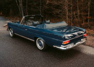Image 5/6 de Mercedes-Benz 280 SE 3,5 (1970)