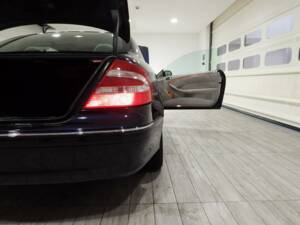 Immagine 13/15 di Mercedes-Benz CLK 320 (2002)