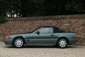 Image 8/50 of Mercedes-Benz 300 SL-24 (1992)