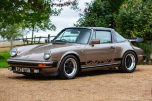 Image 11/50 of Porsche 911 SC 3.0 (1982)