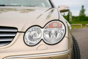 Bild 20/47 von Mercedes-Benz CLK 320 (2003)