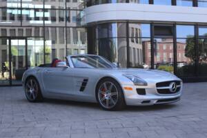 Image 18/75 of Mercedes-Benz SLS AMG Roadster (2012)