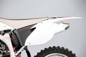 Image 19/50 de Yamaha DUMMY (2008)