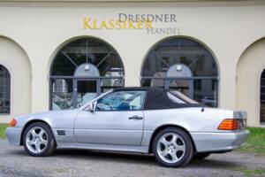 Image 16/34 of Mercedes-Benz 300 SL (1991)