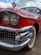 Image 16/52 of Buick Special Riviera Coupé (1958)