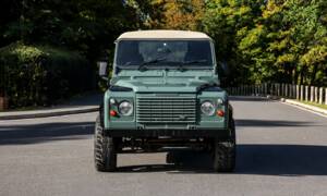 Image 6/21 de Land Rover Defender 90 Td5 (1999)