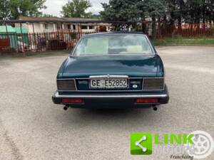 Image 6/9 of Daimler XJ 6 4.0 (1993)