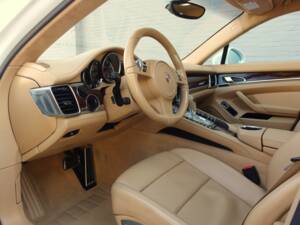 Bild 44/99 von Porsche Panamera Turbo (2009)