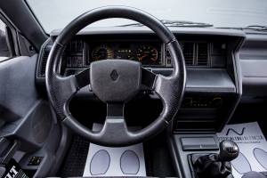 Bild 15/29 von Renault R 21 TXI (1992)