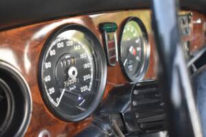 Bild 23/37 von Jaguar XJ 6 4.2 (1972)