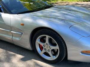 Image 35/50 of Chevrolet Corvette (2001)