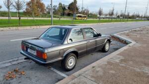 Image 99/100 of BMW 323i (1984)