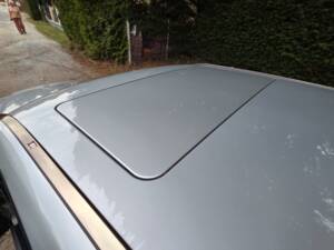 Bild 5/9 von Mercedes-Benz 230 CE (1988)