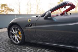 Image 48/50 of Ferrari California (2009)