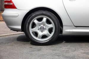 Afbeelding 12/50 van Mercedes-Benz SLK 230 Kompressor (2000)