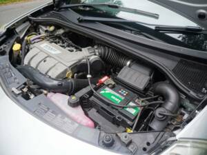 Bild 15/18 von Renault Clio Gordini R.S. (2010)