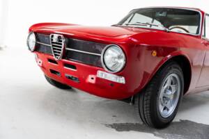 Bild 22/32 von Alfa Romeo Giulia 1600 GT Junior (1972)