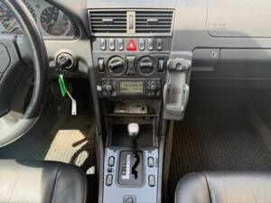 Image 13/22 of Mercedes-Benz C 36 AMG (1996)