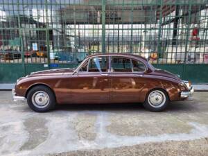 Image 3/43 de Daimler 2.5 Litre V8 (1964)
