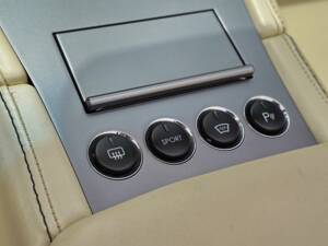Afbeelding 16/24 van Aston Martin DB 9 Volante (2006)