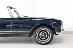 Image 25/40 de Mercedes-Benz 250 SL (1967)