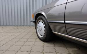 Image 66/97 de Mercedes-Benz 560 SL (1987)