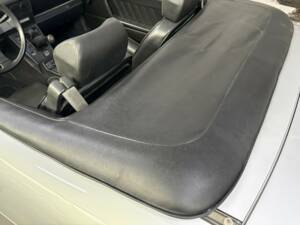 Bild 15/33 von Alfa Romeo 2.0 Spider (1993)