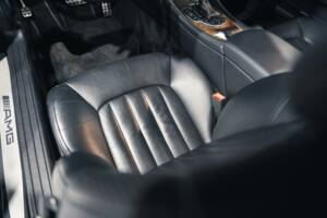 Image 24/31 of Mercedes-Benz SL 55 AMG (2003)