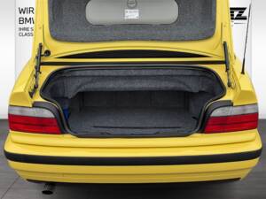 Bild 13/54 von BMW 320i (1999)