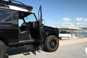 Image 51/70 of Land Rover Defender 90 TD4 (2007)