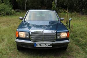 Image 11/70 of Mercedes-Benz 500 SE (1984)