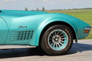 Image 12/50 of Chevrolet Corvette Stingray (1972)