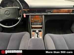 Bild 12/15 von Mercedes-Benz 560 SEL (1990)