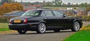 Image 9/50 of Jaguar XJ 8 4.2 (2008)