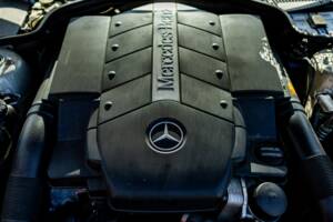 Image 13/50 de Mercedes-Benz SL 500 (2003)
