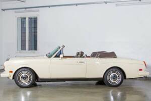Image 2/22 of Rolls-Royce Corniche II (1986)